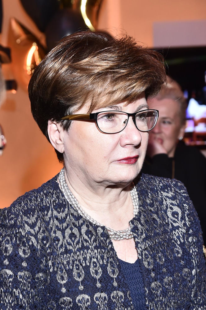 Hanna Gronkiewicz-Waltz zachwyca na zdjęciu sprzed lat! Wygląda niczym gwiazda kina lat 70.