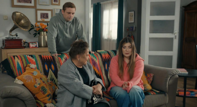 Barwy szczęścia, odc. 3336. Agata (Natalia Zambrzycka), Hubert (Marek Molak), Lucyna Zwierzchowska (Grażyna Zielińska)