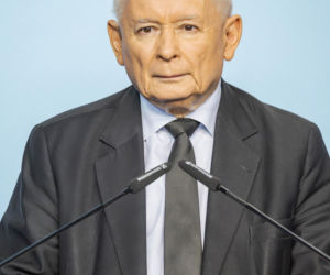 Smutny widok domu Kaczyńskiego. Willa na Żoliborzu się sypie