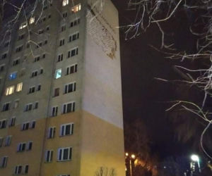 Drzewa na samochodach, zerwane dachy, brak prądu. Skutki wichury w Toruniu i okolicach