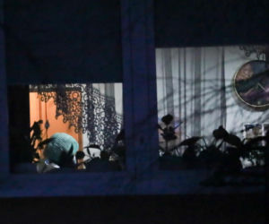 Dwa dni przed tragedią pozowali razem do zdjęcia. Dziś w mieszkaniu przy Bałtyckiej 3 nadal pracują śledczy