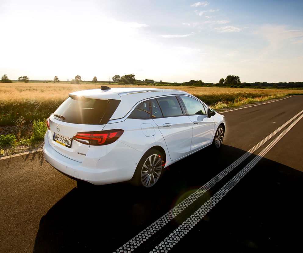 Opel Astra Sports Tourer 1.6 CDTi BiTurbo Elite