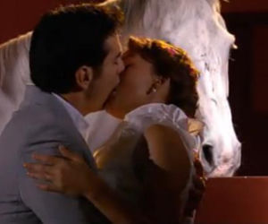 OTCHŁAŃ NAMIĘTNOŚCI odc. 23. Elisa (Angelique Boyer), Damian (David Zepeda) - pierwszy pocałunek