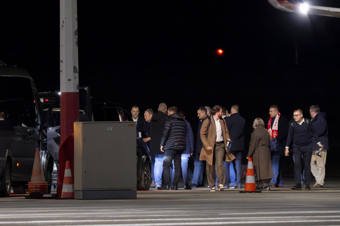 Donald Tusk przyleciał na mecz Litwa - Polska