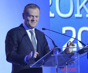 Człowiek Roku 2011 Wprost - Donald Tusk z rudym lisem