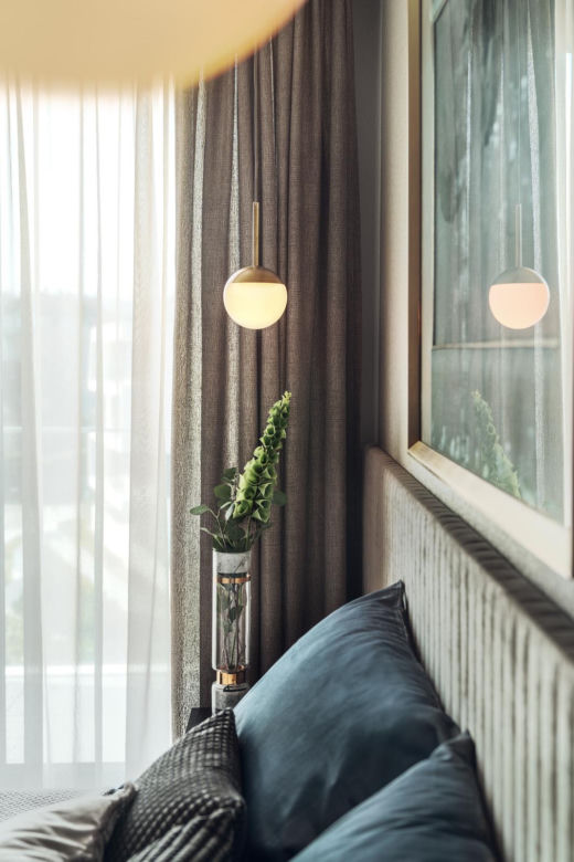 Styl modern classic we wnętrzu. Dyskretny luksus z widokiem na morze