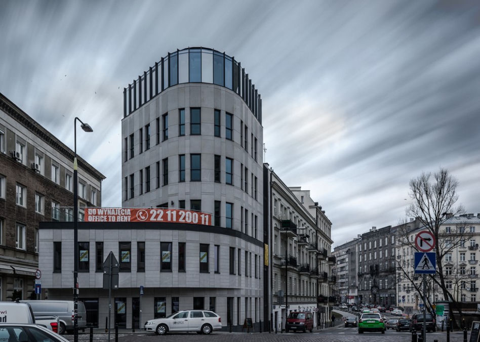 Biurowa kamienica Kopernika 21 w Warszawie
