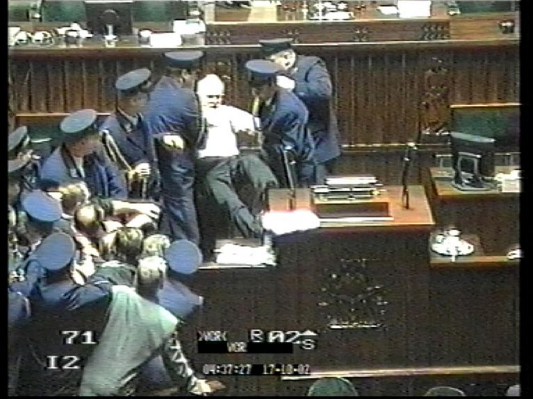Kontrowersyjni posłowie