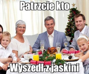 To na pewno usłyszysz przy Wigilijnym stole. Te teksty są kultowe podczas świąt [MEMY]