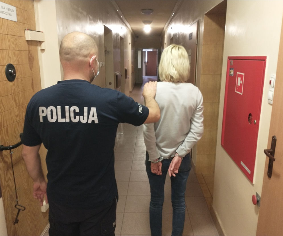 Mieszkanka Pabianic była tak pijana, że ledwo siedziała za kierownicą. Zatrzymał ją świadek