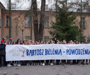 Oscary 2020. Boże Ciało dostanie stauetkę? W Białymstoku pojawiły się banery
