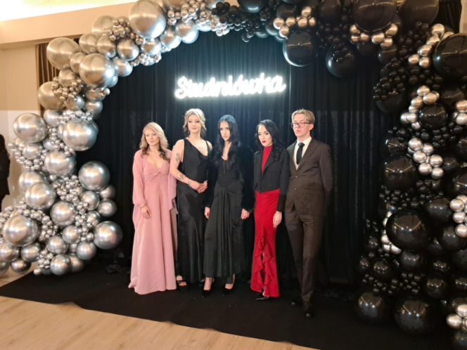 Studniówka 2026 maturzystów Zespołu Szkół Zawodowych nr 1 w Starachowicach