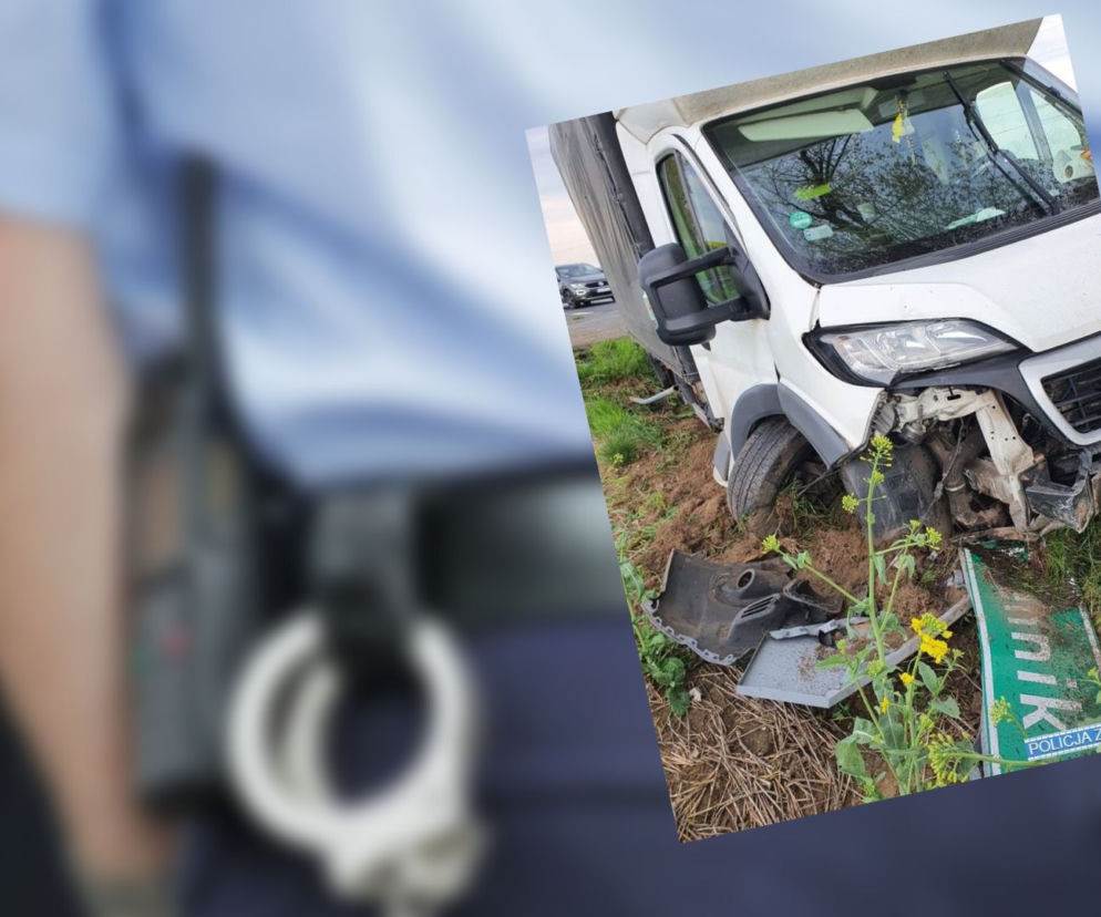 Wjechał do rowu, niemal PRZEFRUNĄŁ przez skrzyżowanie i zniszczył znak drogowy. Powodem nadmierna prędkość [ZDJĘCIA]