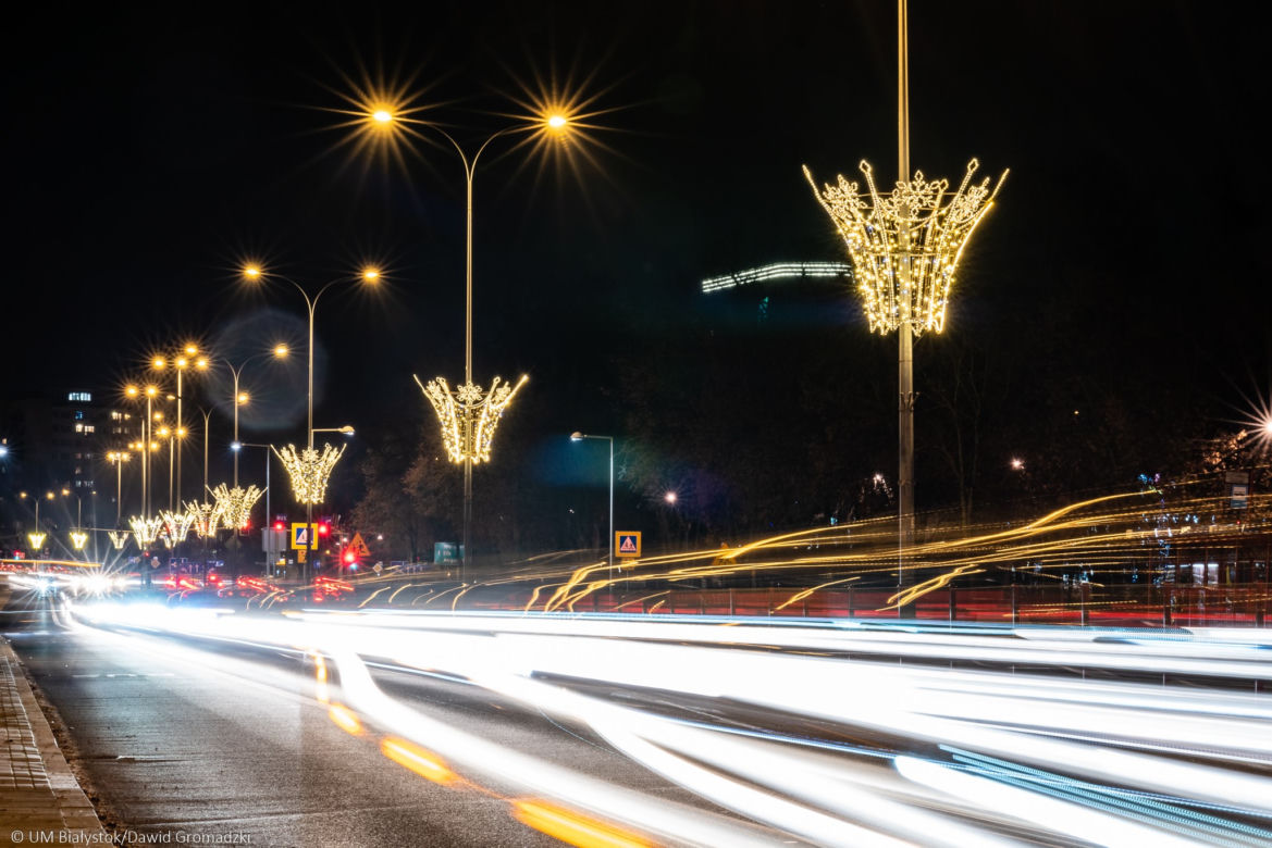 Białystok. Świąteczne iluminacje rozbłysły w mieście. Coś pięknego. Musisz to zobaczyć!