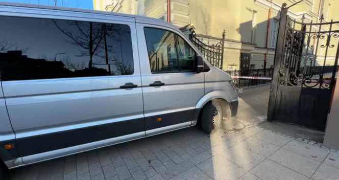 Bartosz G. przywieziony do Prokuratury Okręgowej w Płocku