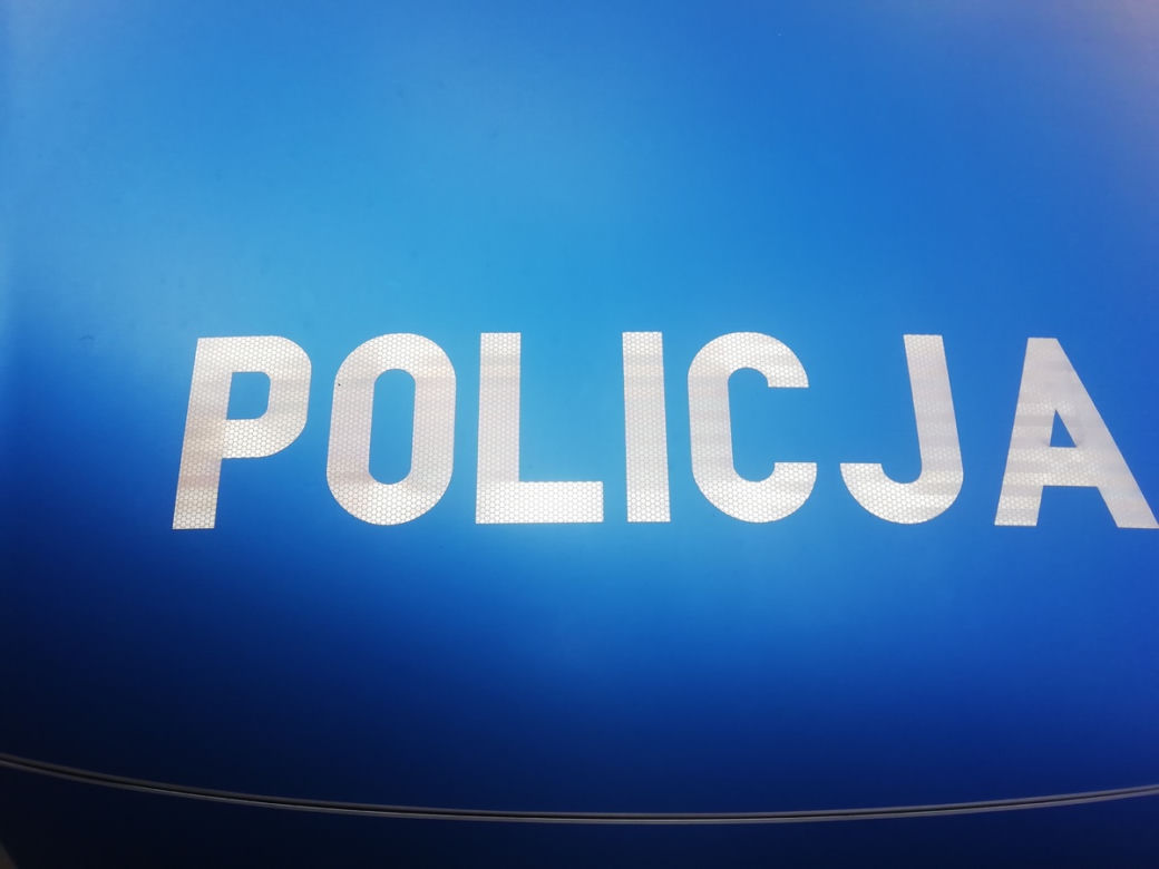 Ile zarabia komendant główny policji?