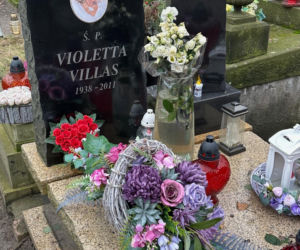 Tak wygląda grób Violetty Villas. Szok, co się na nim znalazło