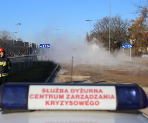 GALERIA-Awaria rury ciepłowniczej na Sadybie w Warszawie