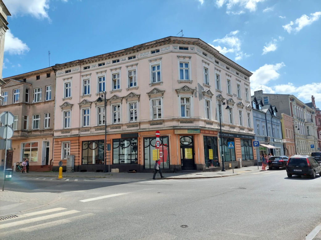 Kamienice w centrum Bydgoszczy potrzebują remontu. Gdzie prace już ruszyły, a gdzie tynk wciąż sypie się ze ścian?