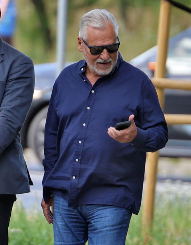 Aleksander Kwaśniewski u fryzjera