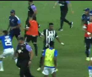 Burdy na meczu Cruzeiro - Atletico Mineiro