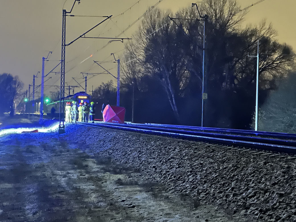 Tragedia w Ząbkach. Śmierć na torach, pieszy nie miał szans