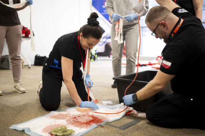 Aptekarze ćwiczą na wypadek wojny. Pierwsze takie szkolenie w Warszawie