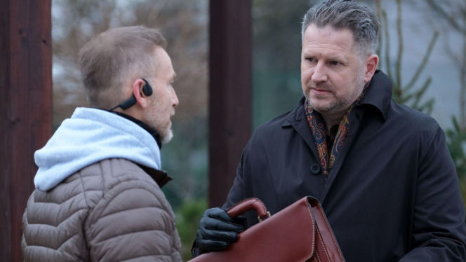 M jak miłość odc. 1925. Igor Jabłoński (Marcin Piętowski), Andrzej Budzyński (Krystian Wieczorek)