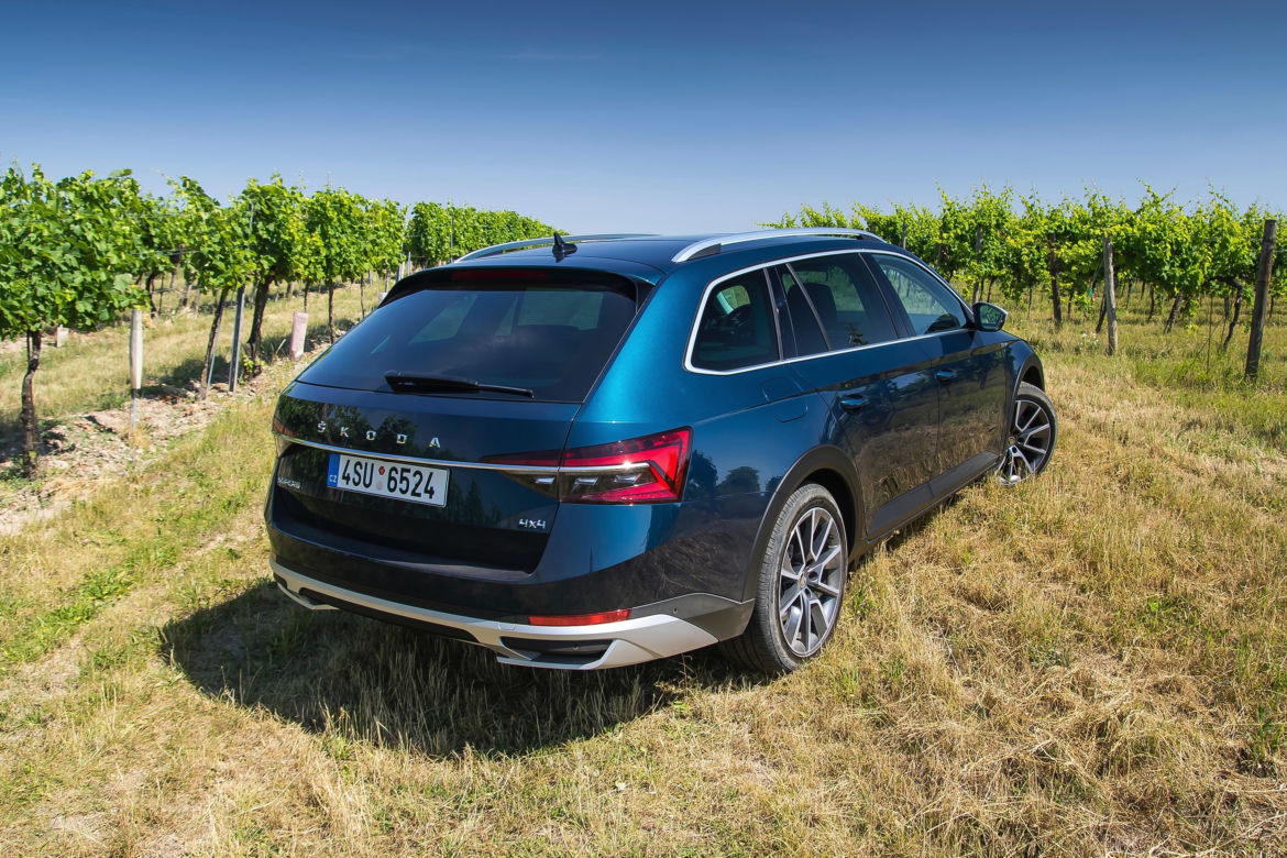 Skoda Superb Scout 2.0 TDI SCR 190 KM DSG7 4x4
