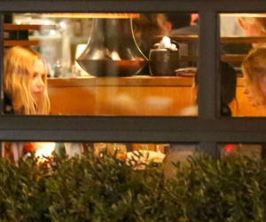 Kristen Stewart i Ashley Benson na kolacji