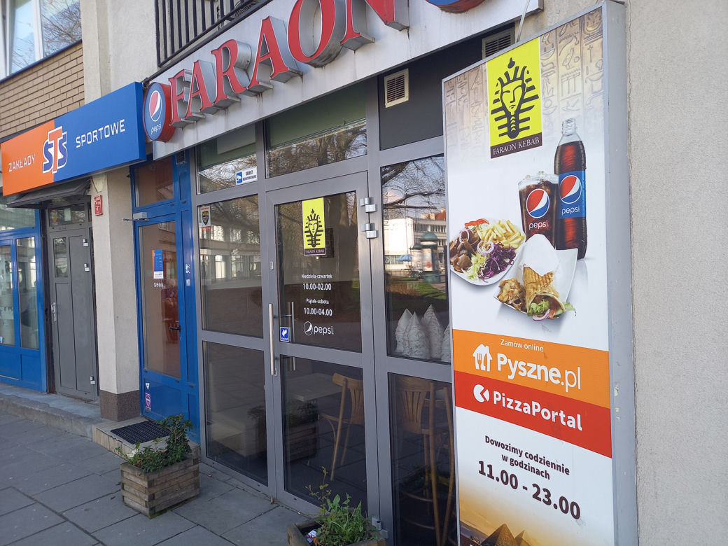 Był szyld "Faraona"...