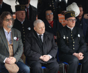 Jarosław Kaczyński na otwarciu wystawy pt. „Katyń 1940 - Smoleńsk 2010. Anatomia kłamstwa” w Muzeum Miejskim w Jastrzębiu-Zdroju