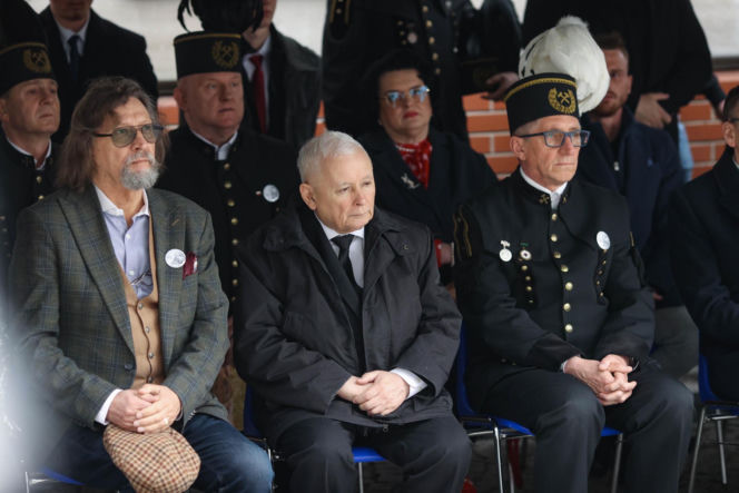 Jarosław Kaczyński na otwarciu wystawy pt. „Katyń 1940 - Smoleńsk 2010. Anatomia kłamstwa” w Muzeum Miejskim w Jastrzębiu-Zdroju