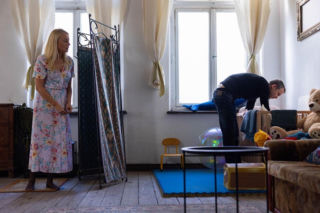 Pierwsza miłość, odcinek 4146. Emilka (Anna Ilczuk), psychol Mateusz (Lesław Żurek)