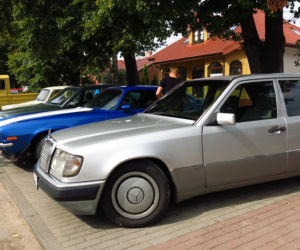 Zlot zabytkowych samochodów