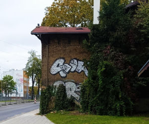 Spalony domek grabarza na Pomorzanach