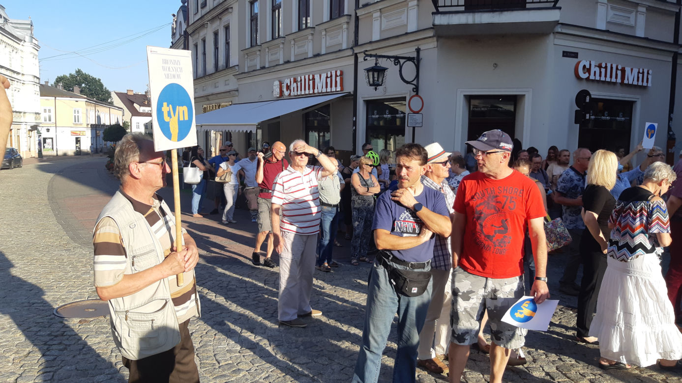 "Wolne media!". Mieszkańcy Tarnowa wyszli na ulicę 