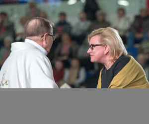 Rząd tańczy i śpiewa na urodzinach Radia Maryja