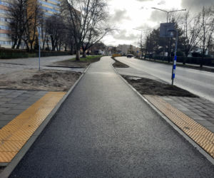 Nowa ścieżka rowerowea już gotowa. Rowerzyści mogą już korzystać z trasy na ul. Zawadzkiego