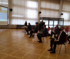 Przekazanie czeków potwierdzających dofinansowanie z Funduszu Dróg Samorządowych w subregionie tarnowskim