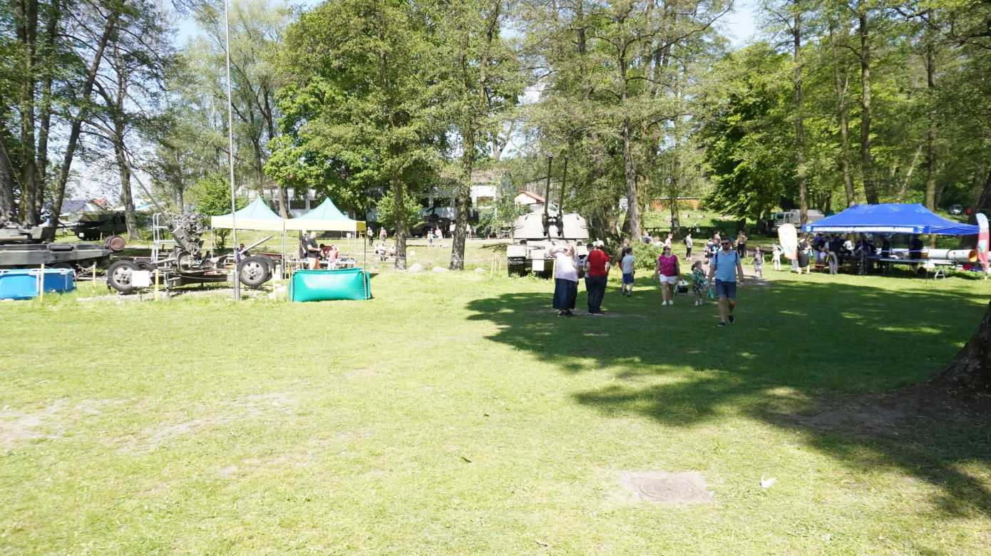 Piknik modelarski 2024 w Lubuskim Muzeum Wojskowym w Drzonowie