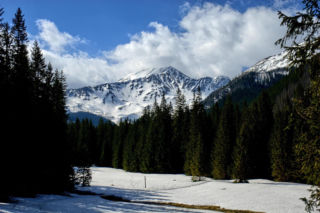 Potężna inwersja w Tatrach. Na szczytach ciepło, a w Zakopanem mróz. Na czym polega to zjawisko?