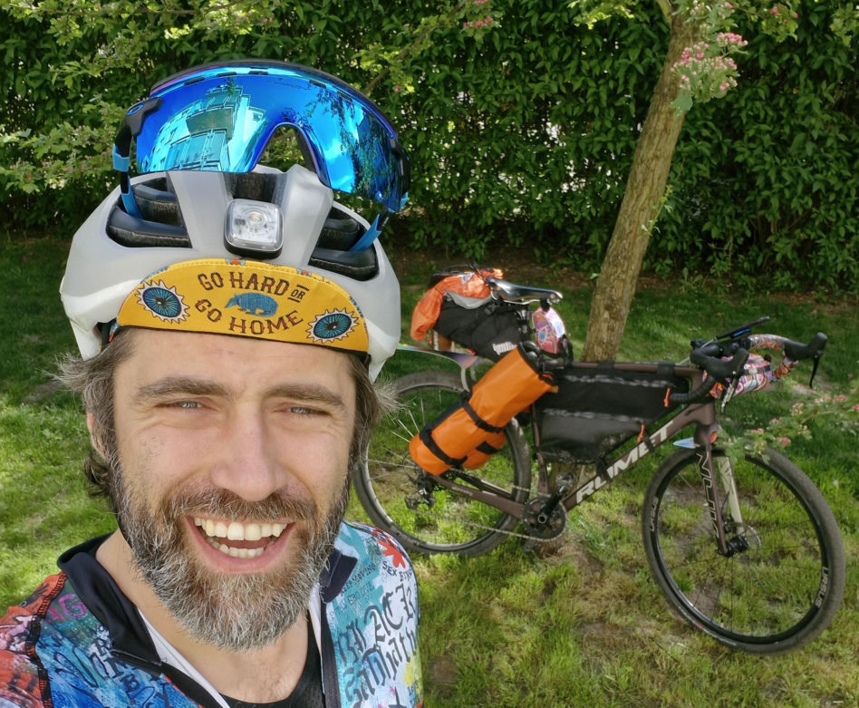 Kamil Lemieszewski: Znany aktor pedałował w majówkę ponad 300 km, żeby pomóc dzieciakom!