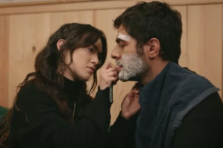 Wichrowe wzgórze: Halil odzyskuje wspomnienia i oskarża Zeynep o kłamstwo