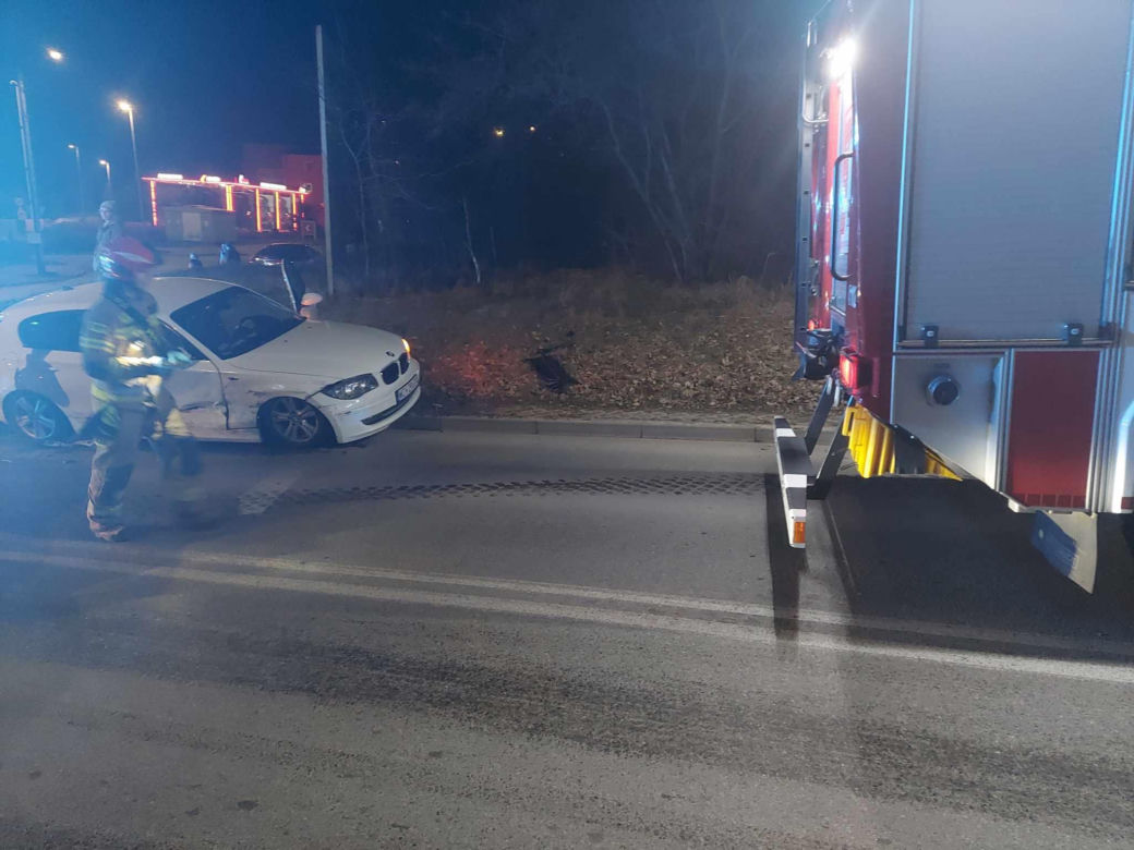 Wypadek na skrzyżowaniu 6-go Września i Miodowej  w Starachowicach