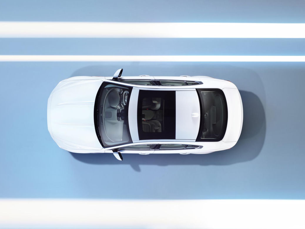 Jaguar XE 2015