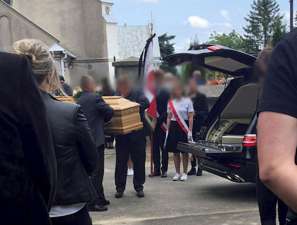 Pogrzeb 18-letniej Kasi. Nastolatka zginęła tragicznie wracając z wesela