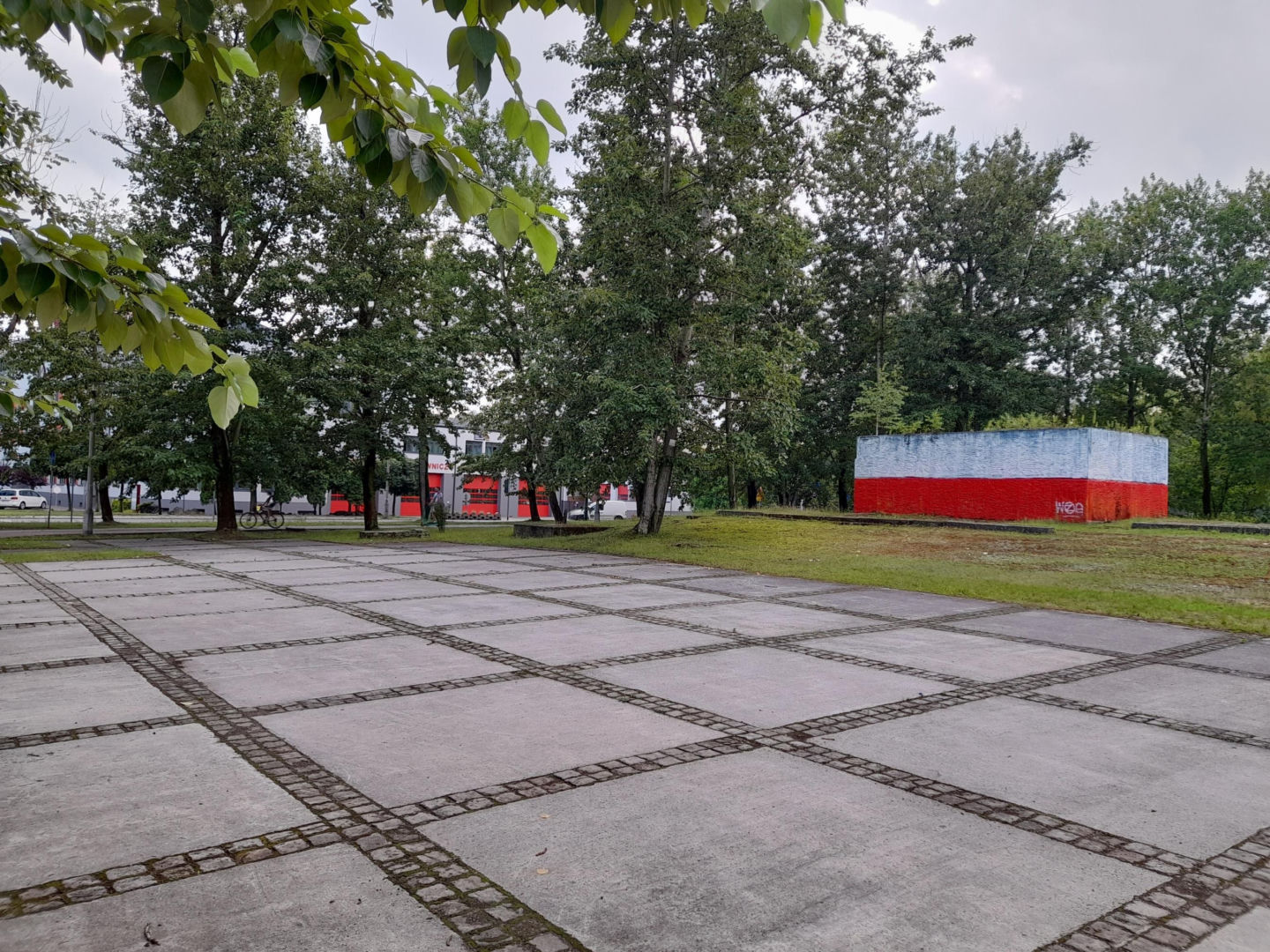 Postument dawnego pomnika Koniewa