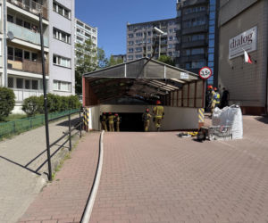 Pożar garażu podziemnego