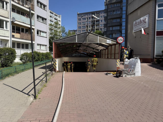 Pożar garażu podziemnego